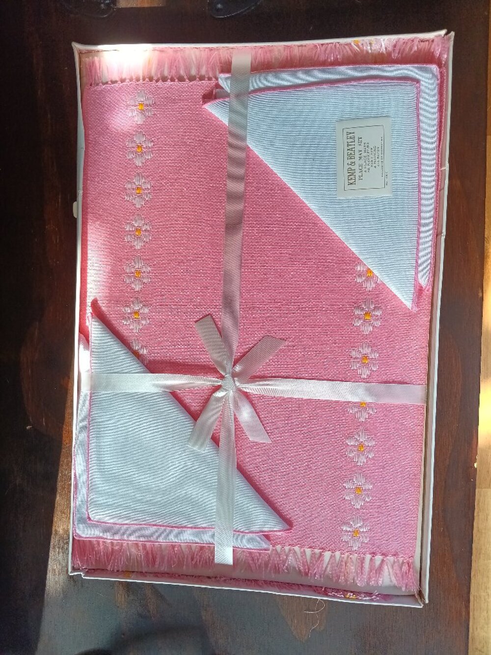 Vintage Place Mats and Napkin Set